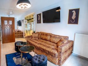 Two-Bedroom Deluxe Apartment room in Luxury Suites