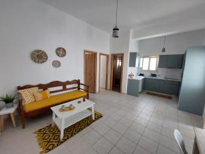 Maritinas house in Vroutsi