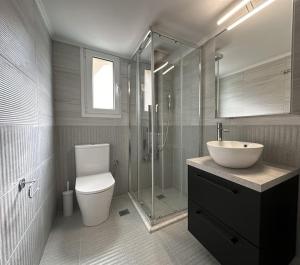 Athenian Cosy Gateaway