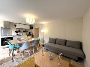 Le Troglodyte - Home Homy