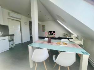 Central Apartment with Cathedral View