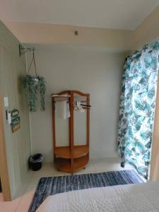 Comfy unit at SMDC Breeze Residences near PICC, MOA, NAIA Airport, CCP with a view!