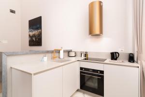 Two-Bedroom Apartment (7+)