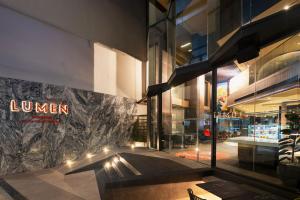 Lumen Bangkok Udomsuk Station