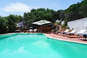 Villa Azzurra , piscina, parcheggio e vista mare - Porto Istana