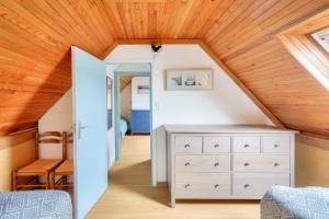 Maisons de vacances Plobannalec-Lesconil centre - Maison avec grand jardin : photos des chambres