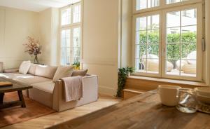 Exklusive Stadtwohnung mit Innenhofterrasse, Pool und Sauna