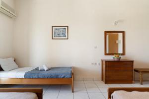 Sandy Maria studio 303