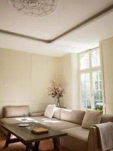 Exklusive Stadtwohnung mit Innenhofterrasse, Pool und Sauna - Münchenbuchsee