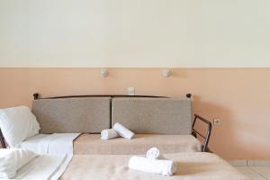 Sandy Maria studio 501