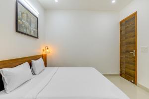 Peacefulhuts 1BHK nr. Yashobhoomi ICC and Airport