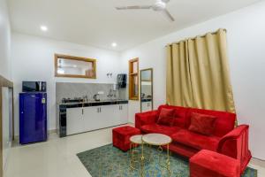 Peacefulhuts 1BHK nr. Yashobhoomi ICC and Airport