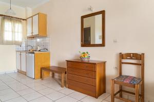 Sandy Maria studio 604