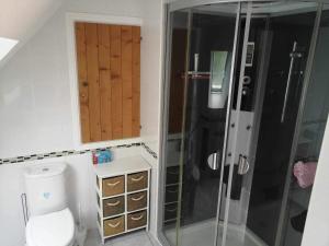 Maisons de vacances NormanD Holiday Home - VIRE CALVADOS Relaxing Rural Retreat : photos des chambres