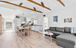 2 Bedroom Awesome Home In Jægerspris