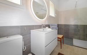 Maisons de vacances 2 Bedroom Stunning Home In San-Giuliano : Maison de Vacances 2 Chambres