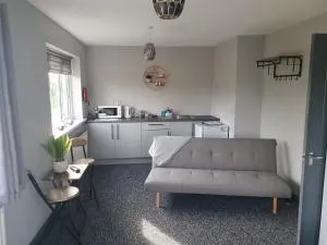 Happy Airfield Studio - Haxey