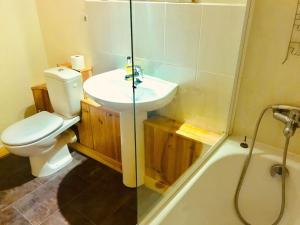 Chalets La Vieille Ferme de la Moussiere : photos des chambres