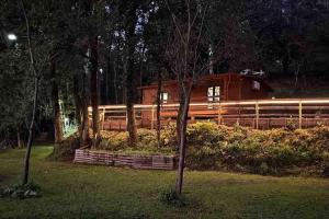 Bungalow de Madeira privativo e intimo na Natureza en Ponte de Lima