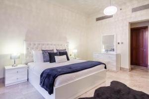 Bespoke Holiday Homes - Palm Jumeirah- 1 Bedroom North Residence
