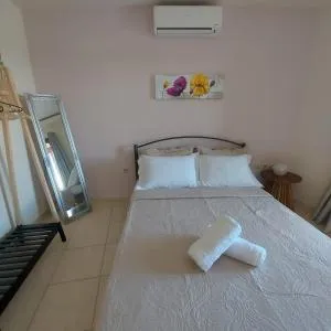 Stella's House - 卡桑德里亚