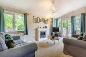 Kingham Plus Lodge - Bledington