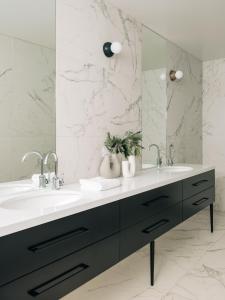 Moody Luxury Home in the Wine Region