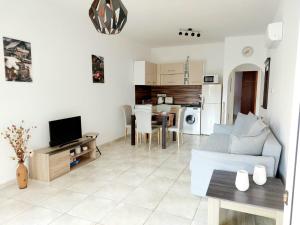 MyCyprusStay - Jos Cosy 1 Bedroom Apartment