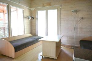 Girulių poilsiavietės namelis - XVII