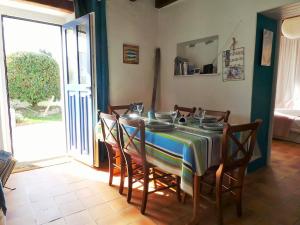 Maison rénovée 3 pièces avec jardin clos, à 700m des plages et 400m du centre de lÉpine - FR-1-224B-28