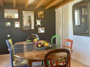 Maisons de vacances Maison au calme, 3 chambres, proche commerces et plages, jardin sans vis-a-vis, terrasse equipee - FR-1-224B-138 : photos des chambres