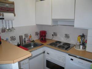 Saint-Cyprien: T2 cabine rénové 6 pers, piscine, parking, à 100m de la plage - FR-1-106-80