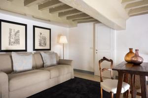 Large 2 Bedroom Apartment,Terrace and Sofa Bed - Duplex