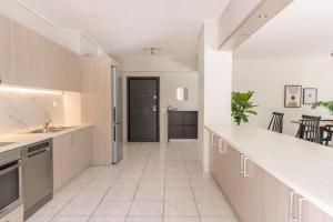 Roomy 3BR Apartment in Marousi by UPSTREET