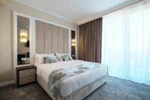 Panoramic Mamaia Hotel