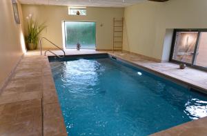 Maisons de vacances Mon Petit Paradis, Piscine Interieure Chauffee Privative : photos des chambres