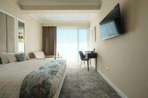 Panoramic Mamaia Hotel