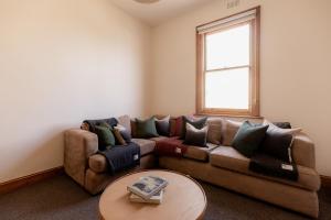 Maple House - Charming family cottage in Sandy Bay