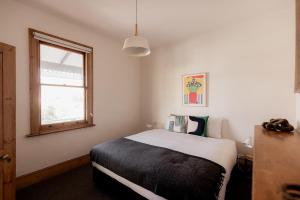 Maple House - Charming family cottage in Sandy Bay