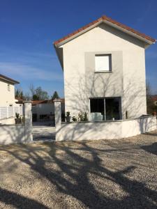 Maisons de vacances MONTALIEU SEJOUR Maison Les Lys : photos des chambres