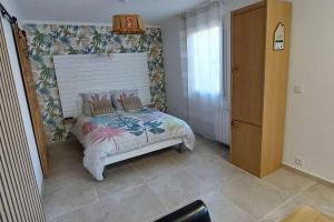 Gîte de LOlivier, classé, climatisé, jardin avec parking gratuit devant le logement et à 5 minutes du centre-ville à pied