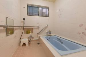 Shinjuku Zen House 1F 70sqm Spacious Townhouse No Stairs R1