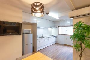 Shinjuku Zen House 1F 70sqm Spacious Townhouse No Stairs R1