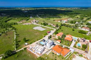 Villa Angie with Heated Pool