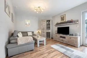 Wohnung Akazie mit Terrasse - Лёне