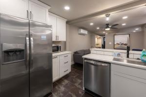 1BR Apt, Minutes to Downtown Cincy, Stadiums, Bars