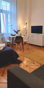 TRAVEL AND MUSIC APARTMENT