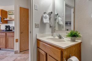 Carriage House 331 by Moose Management