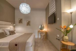 Modern Studio 2 with a Yard