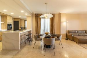 Family Apartment with Sea Views in Hacienda de Cifuentes